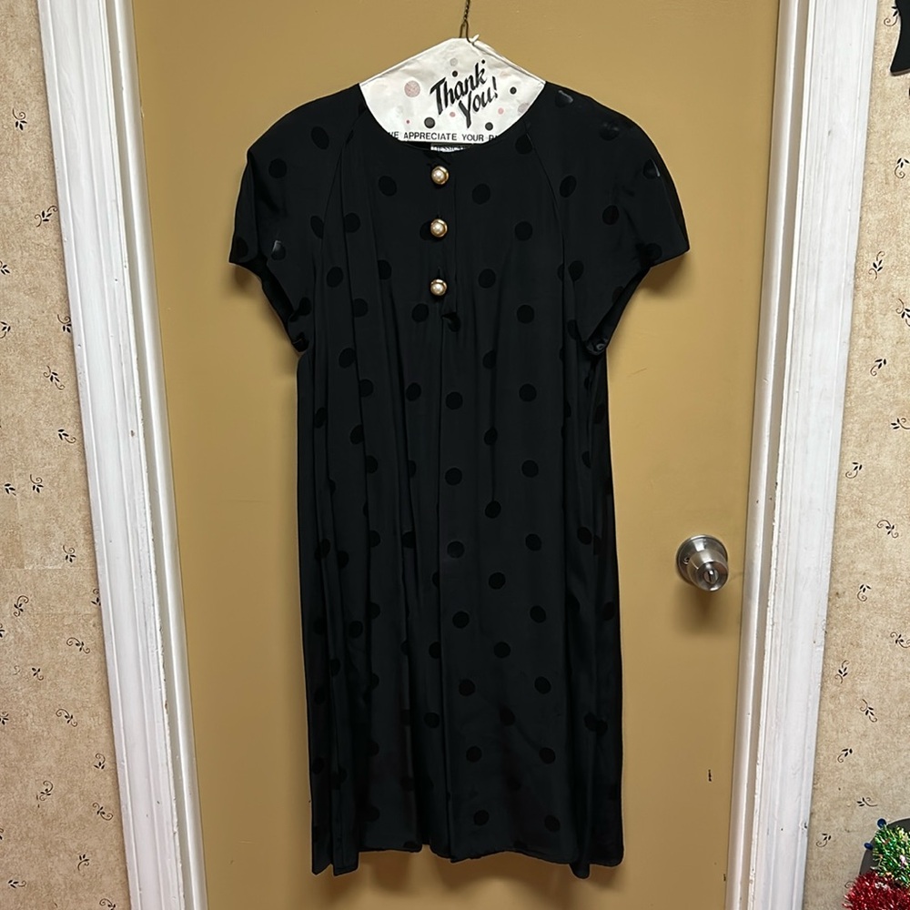 Short sleeve black vintage dress